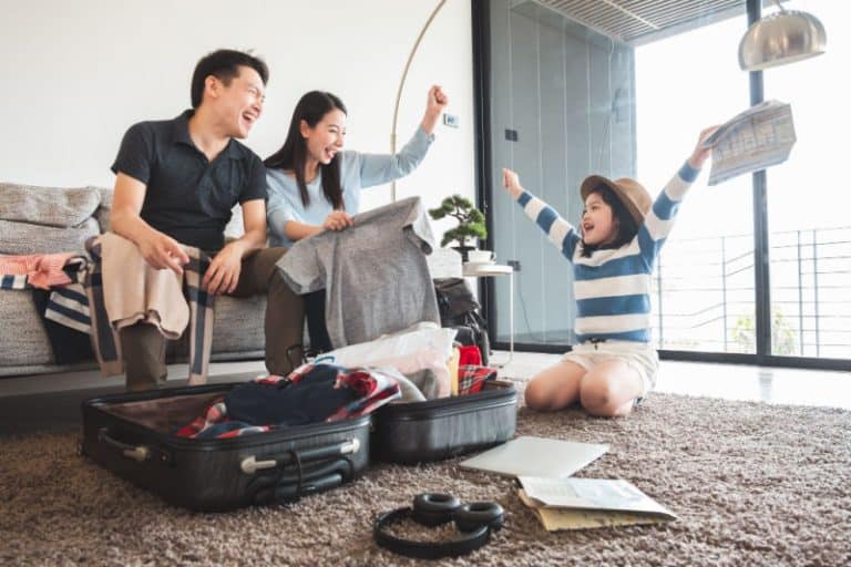 A young family gleefully prepares for their Muskoka getaway from Toronto.
